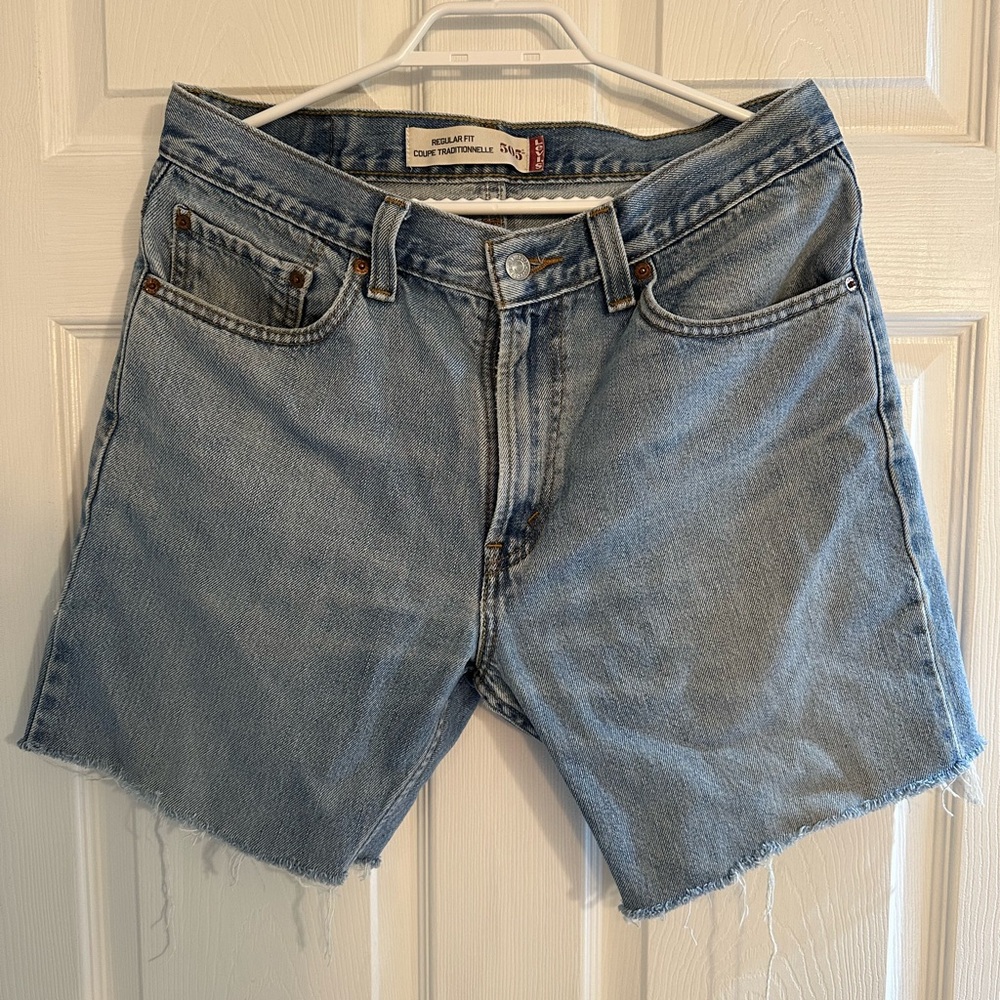 Levi’s Women 505 cut-off jean shorts W33, L30